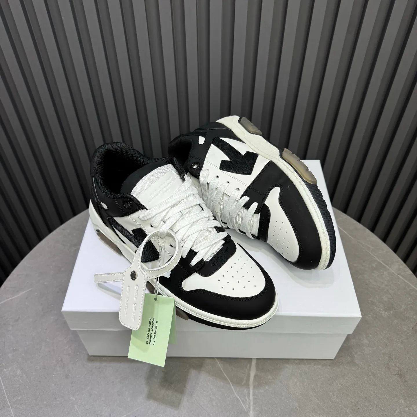 P620 OFF WHITE⚡️Couple model⚡️35-40 women’s model 39-46 men’s model